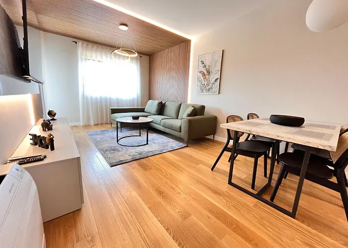Apart 28- Luxury Suites